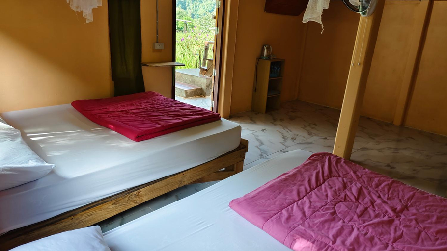 Bedroom 2, Rimna Banpark Accommodation Rimna Banpark, Chom Thong