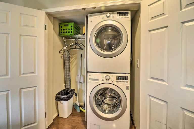 Bathroom 3, Wintergreen Resort Retreat w/ Skiing Access!, Nelson