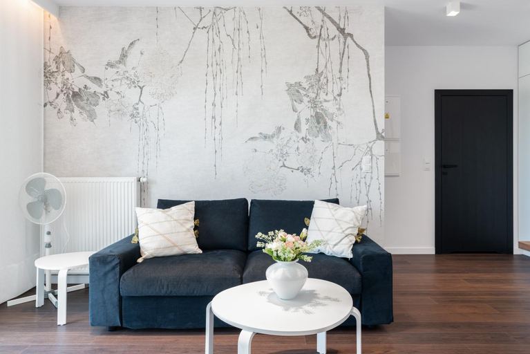 Shared lounge/TV area