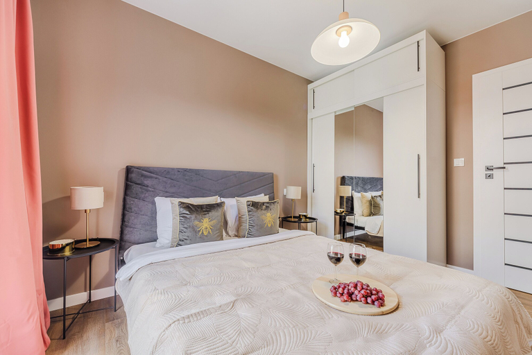 Bedroom 3, Lumina airy apartments with balcony, Łódź