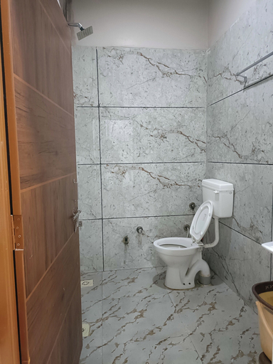 Bathroom 3, Hotel Shreem, Ujjain