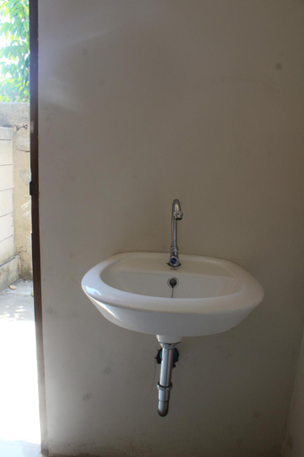 Bathroom 3, WL GUESTHOUSE, West Manggarai