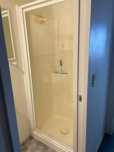 Bathroom 3, Breeze Inn, Whangarei