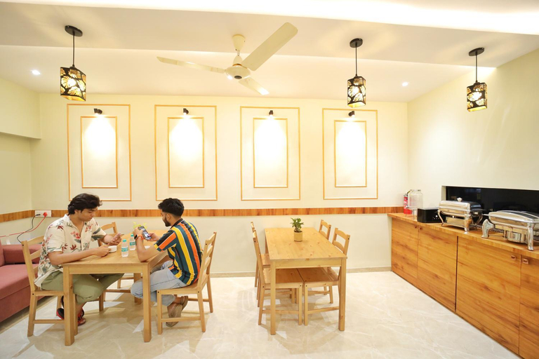 Food & Drinks, HOTEL ALFA EXECUTIVE, Mumbai Suburban