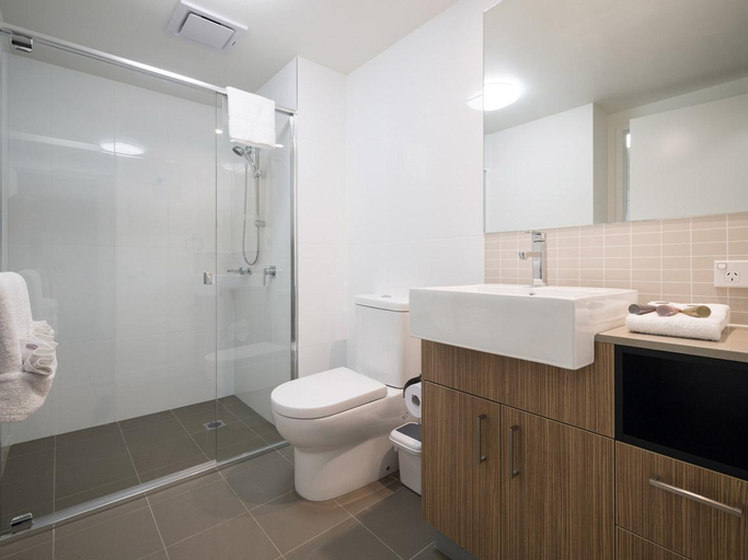 Bathroom 7