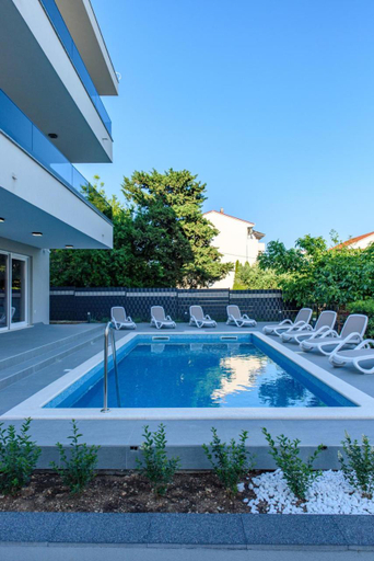 Sport & Beauty 2, Seka apartments with a pool, Kaštela