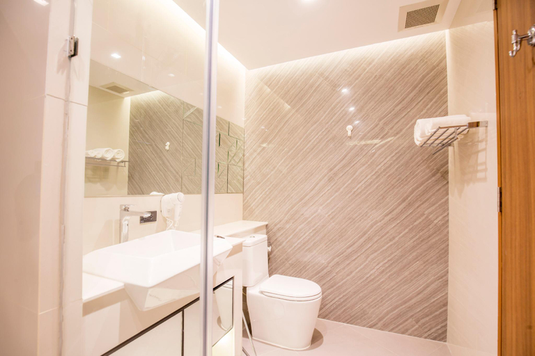 Bathroom 4
