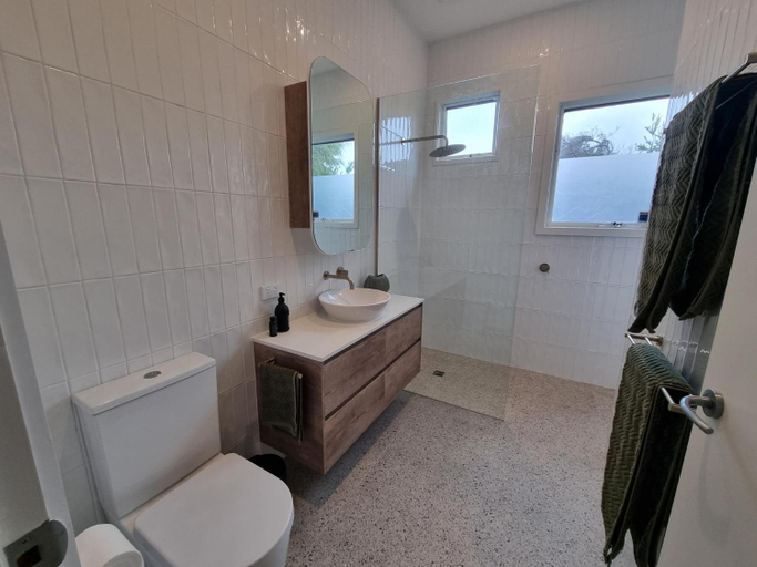 Bathroom 4, Sand Dunes, Greater Geelong - Pt B