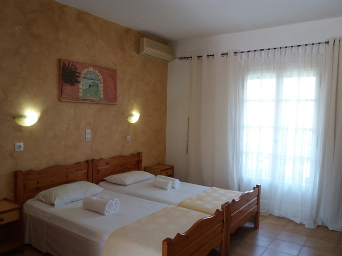2, Athineos Apartments, Ionian Islands