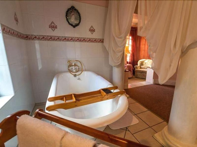 Bathroom 3, Westlodge Bed and Breakfast, Ehlanzeni
