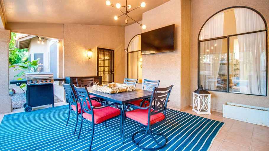 Food & Drinks 5, Luxury N. Scottsdale Home W/private Oasis Yard!, Maricopa