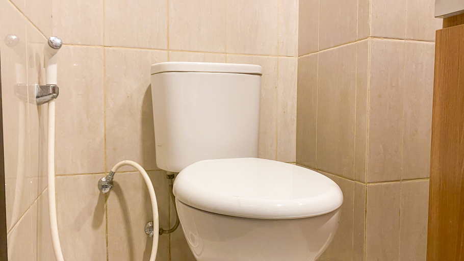 Bathroom 5, Cozy Stay Studio Apartment at Citra Living By Travelio, West Jakarta