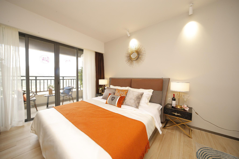 Bedroom 5, Comfortable Mountain View Big Bed Room, Foshan
