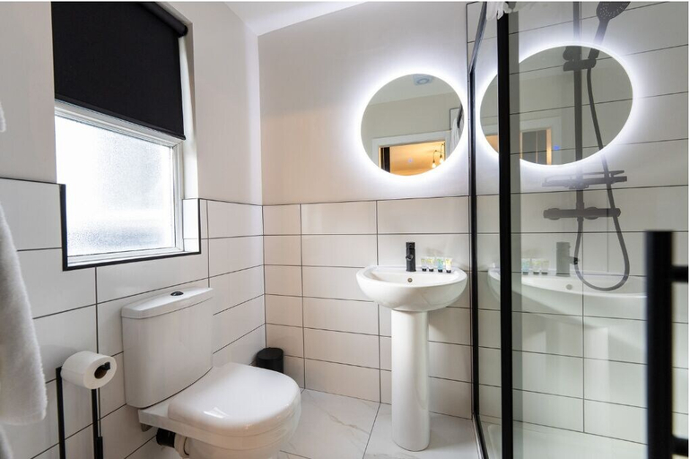 Bathroom 3, Home at 42 Arkles Lane, Sefton