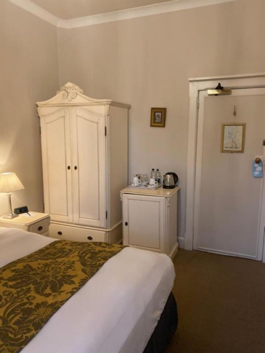 Bedroom 9