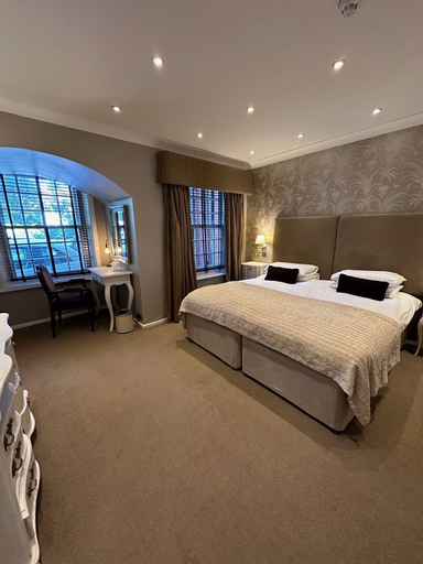 Bedroom 14