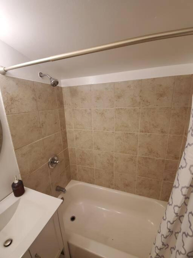 Bathroom 3, Beachy Bay Breeze Bungalow 2BR with parking and close to many amenities., New Haven