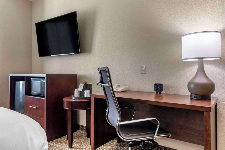 Bedroom 3, Comfort Suites Plano - Dallas North, Collin