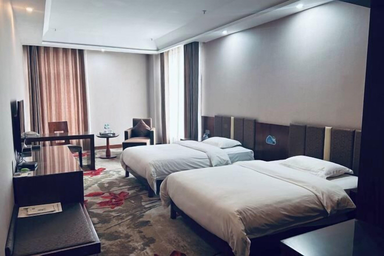 Bedroom 3, Shuang Long Hotel, Zhangye