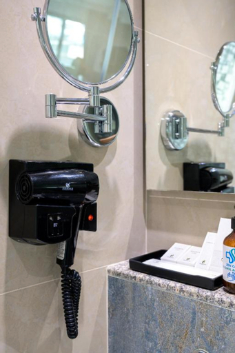 Bathroom 4