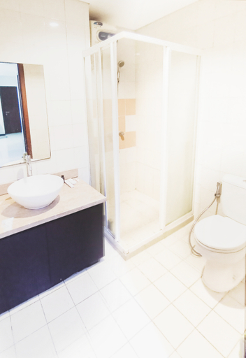 Bathroom 5, Exclusive @2BR Apartemen Thamres, Central Jakarta