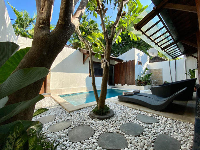 Swimming Pool 16