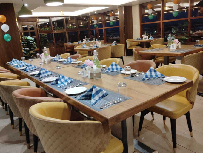 Food & Drinks 5, The Castle Resort Fagu, Shimla