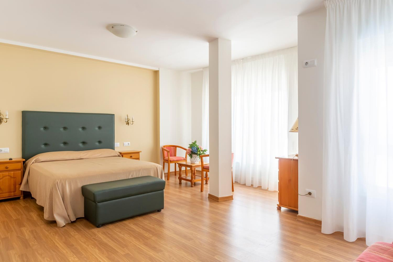 Bedroom 2, Hotel Nautilus, Pontevedra