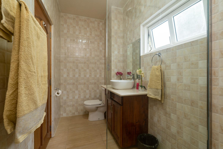 Bathroom 2, TOP VIEW RETREAT SELFCATERING