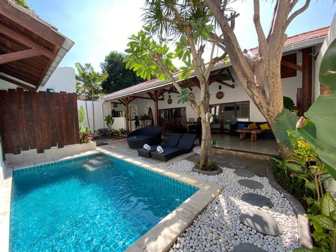 Swimming Pool 12