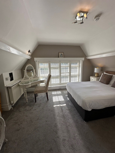 Bedroom 15