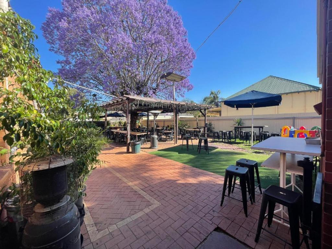 Others 4, The Piccadilly Hotel, Kalgoorlie/Boulder