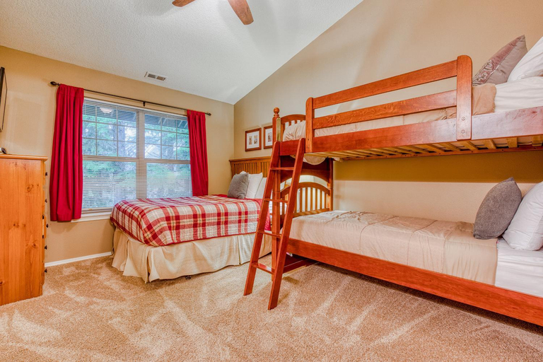 Bedroom 3, Collins Lake Condo, Clackamas