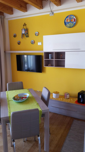 Others 4, Savonaamare, Savona