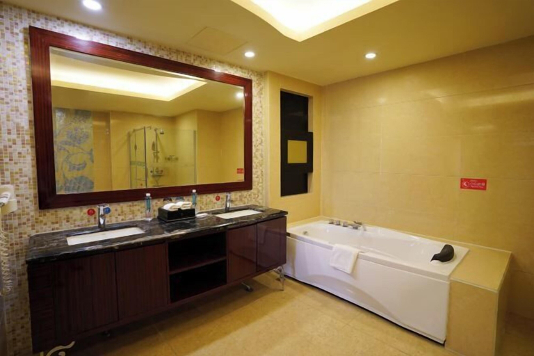 Bedroom 25