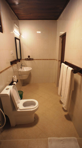 Bathroom 4, Smiles Beach Hotel, Kaskazini 'A'