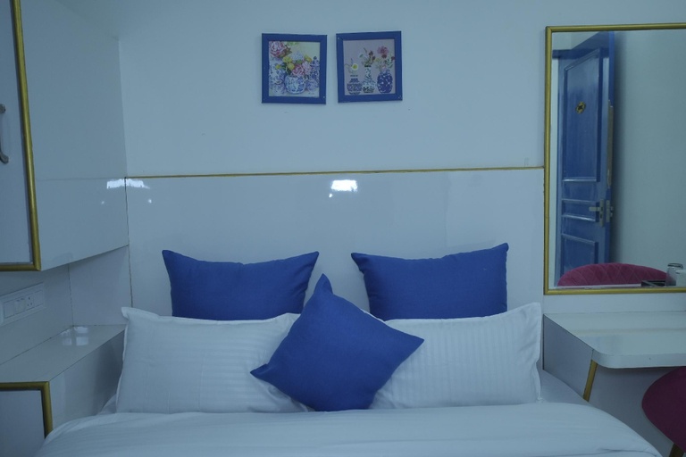 Bedroom 4, The Host, Amritsar