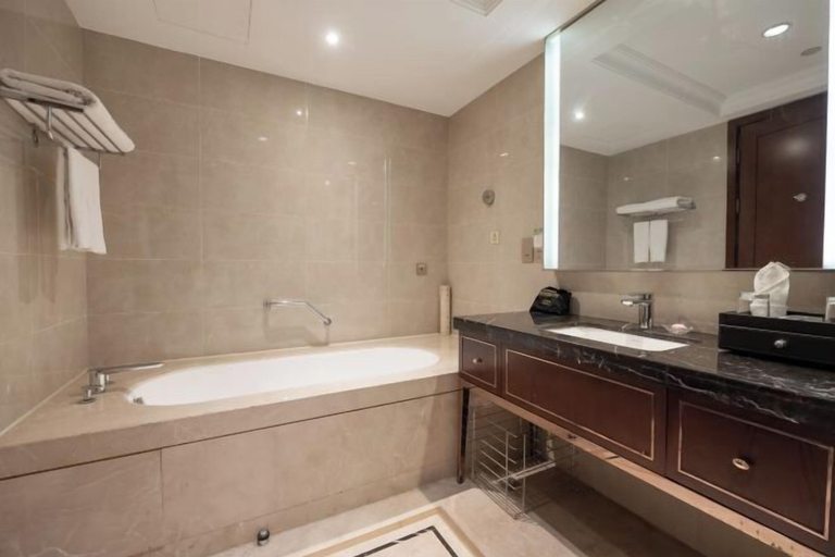 Bathroom 3, Fairyland International Hotel, Xiantao