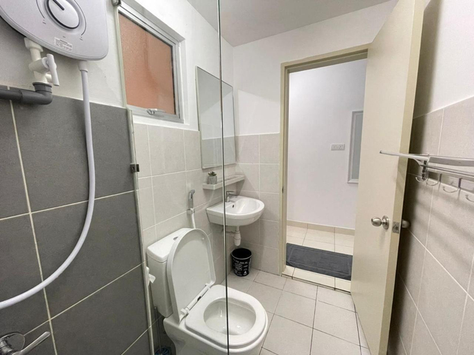 Bathroom 4, Alanis Residence Sepang KLIA, Sepang