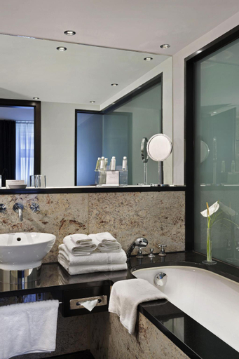 Bathroom 11