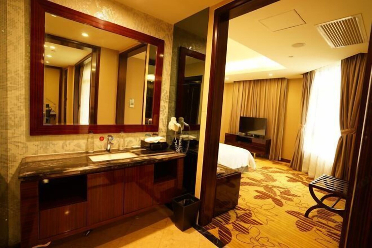 Bedroom 3, Green Bin Phoenix Hotel(Beiliu Country Garden ), Yulin