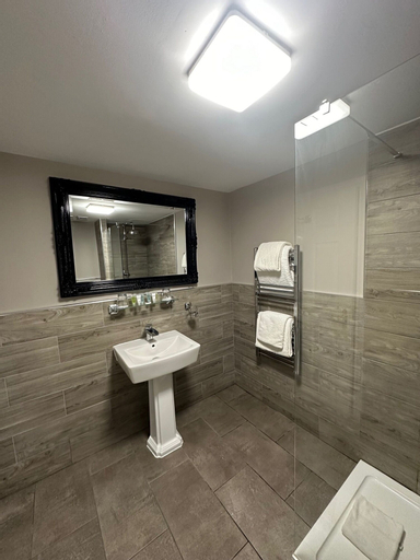 Bathroom 5