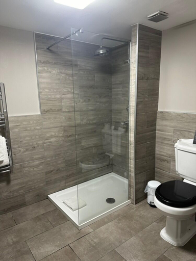 Bathroom 6