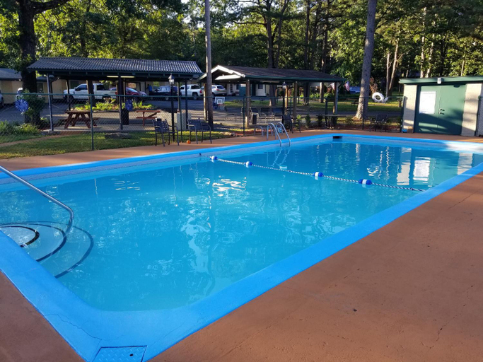 Sport & Beauty 2, Southern Comfort Inn & Resort, Cleburne