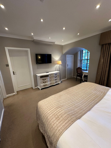 Bedroom 16