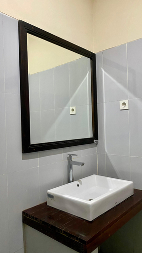 Bathroom 6