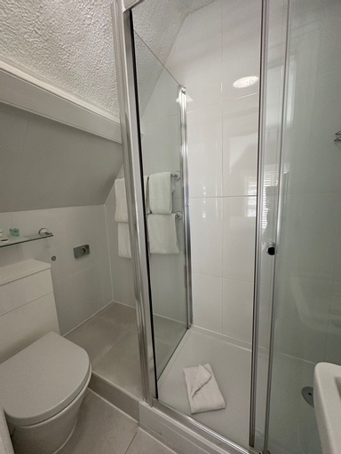 Bathroom 3