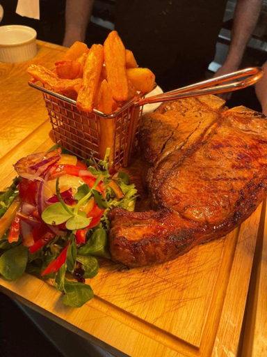 Food & Drinks 5, The Manor Inn Pub and Steakhouse, Fridaythorpe, Driffield, East Riding of Yorkshire