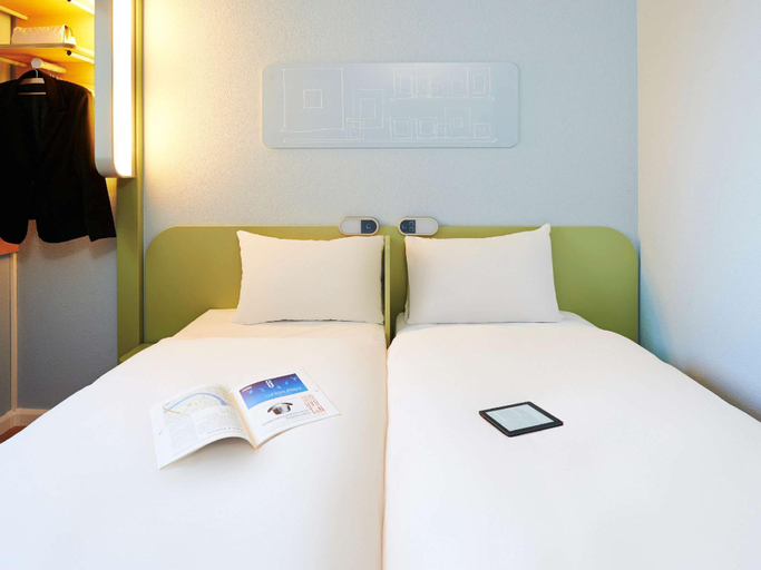 Bedroom 13