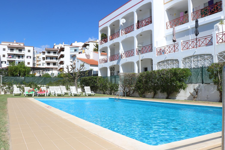 Others 3, Apartamentos King's, Loulé